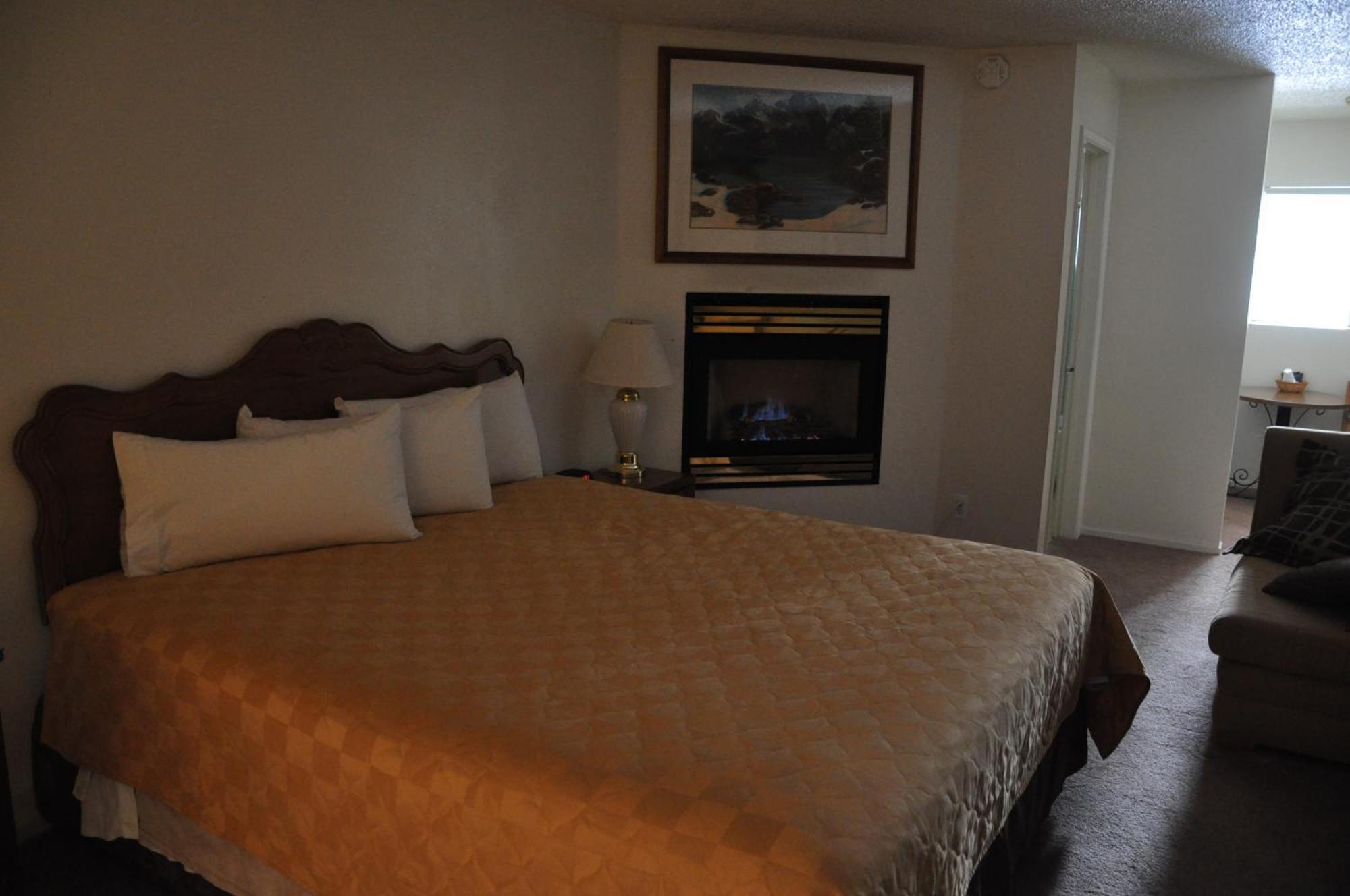 Cedar Inn & Suites South Lake Tahoe Exteriör bild