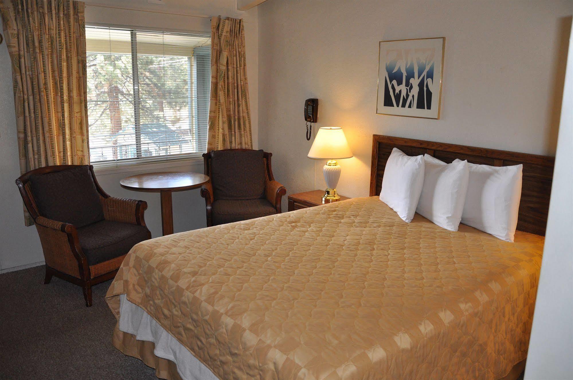 Cedar Inn & Suites South Lake Tahoe Exteriör bild